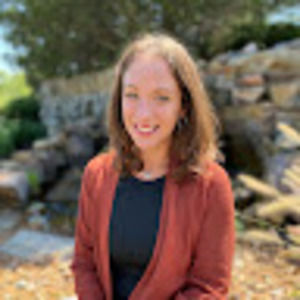 Meet your Posher, Amira